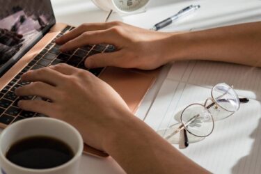 誤字脱字を防ぐには